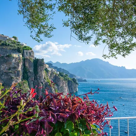 Santa Maria - Luxury Sea View Hotel 3*