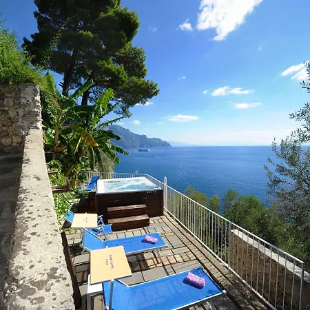 Santa Maria - Luxury Sea View Hotel