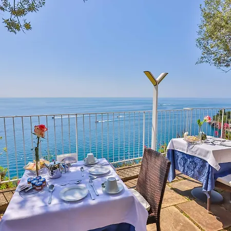 Santa Maria - Luxury Sea View Hotel 3*